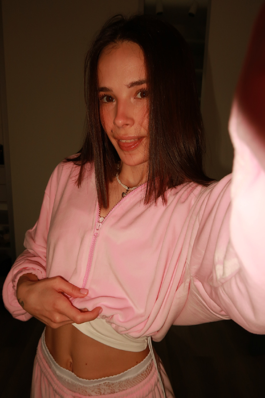 Tina brings the glow — live moments in Uberlandia